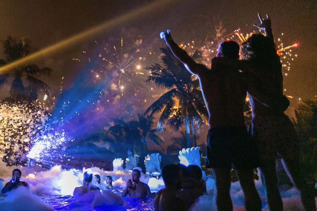 NYE Pool Part At Azul Beach Club & Bali Mandia