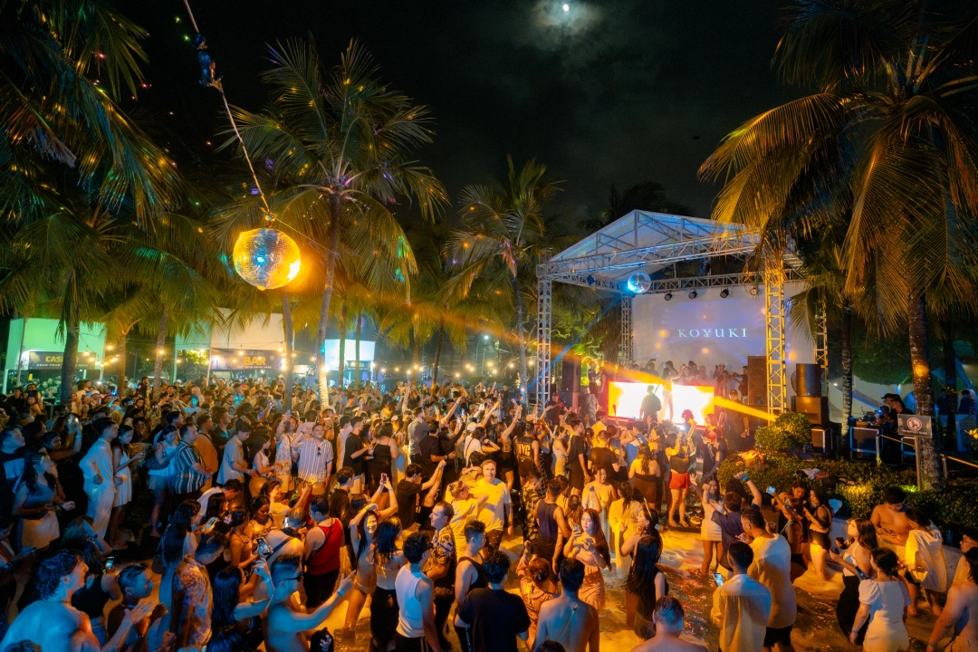 Foam Pool Party